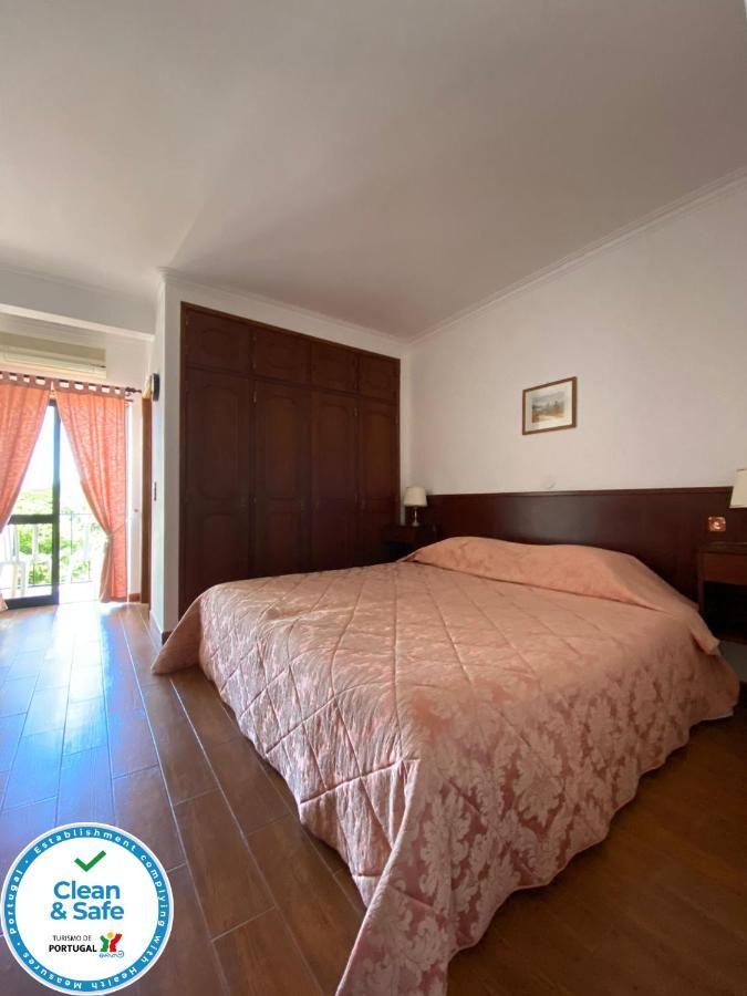 Guest House Toca Dos Grilos เอสตอริล ภายนอก รูปภาพ